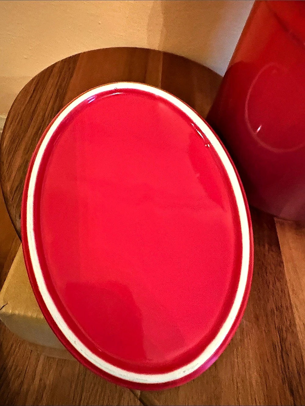 Le Creuset Stoneware Utensil Crock with Spoon Rest - Picture 8 of 10